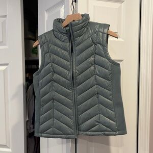 Calvin Klein Women's Quilted Vest - Gray/Green